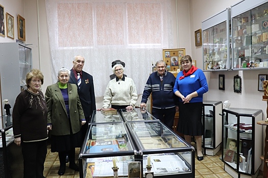 Библио-холл: обзорные экскурсии