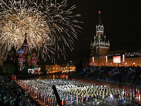 Движение ограничат в центре Москвы из-за фестиваля "Спасская башня"