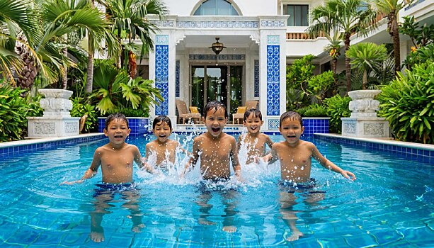 Туристы стали чаще жаловаться на отравления в южных отелях