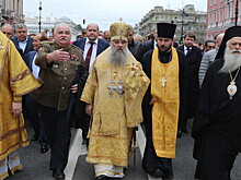 В Петербурге прошел крестный ход в честь Александра Невского