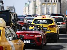 У таксистов в Москве начали проверять новый документ