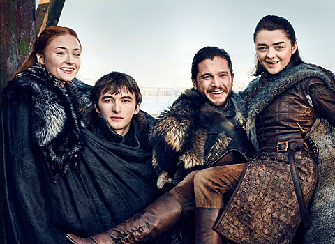 Старки из «Игры престолов» воссоединились на обложке журнала