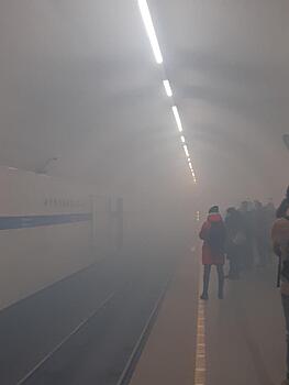 Задымлении произошло на станции петербургского метро