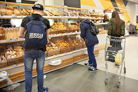 Доходы населения падают, а потребление FMCG растет. Исследователи Nielsen выяснили причину