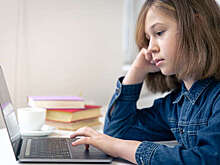 The Medical Xpress: выявлена связь между воздействием синего света от экранов и старением