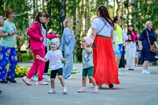 И снова дискотека под открытым небом!