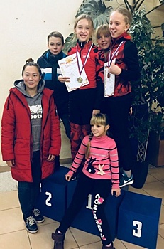 Спортсмены из Текстильщиков завоевали медали на первенстве по шорт-треку