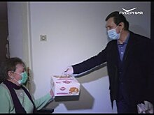 Волонтеры обеспечили медиков в Москве горячим питанием