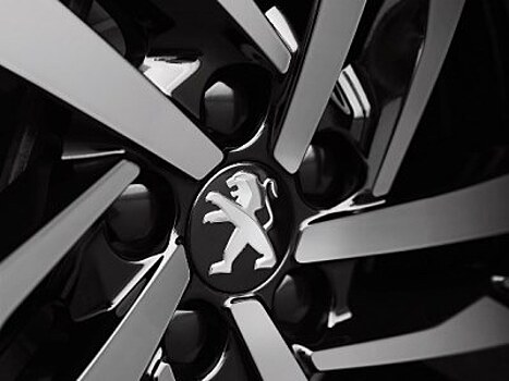 Peugeot и Toyota продолжают верить в успех седанов