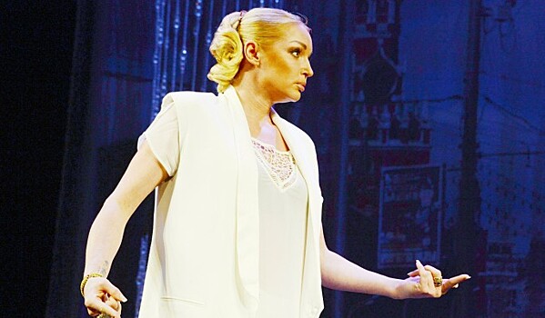 Голую Волочкову призвали взяться за голову