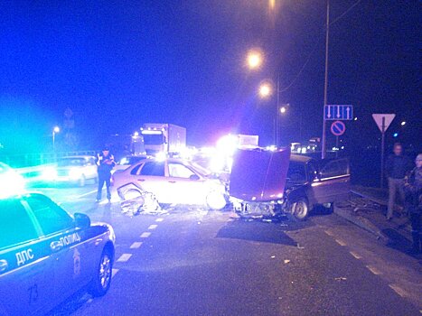 На трассе под Новороссийском произошло лобовое столкновение BMW и Kalina: погибла пенсионерка