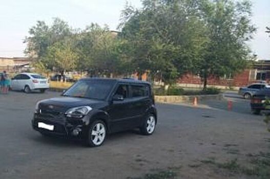 В Орске водитель Kia Soul насмерть сбил 2-летнего пешехода во дворе дома