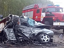 В Калужской области в результате ДТП загорелся автомобиль