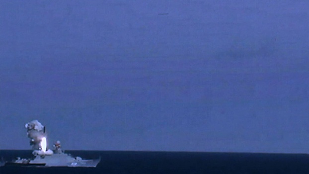 «Калибр» - в воздухе, «Атланты» - на воде: какой арсенал использовался в ходе плановых учений сил стратегического сдерживания