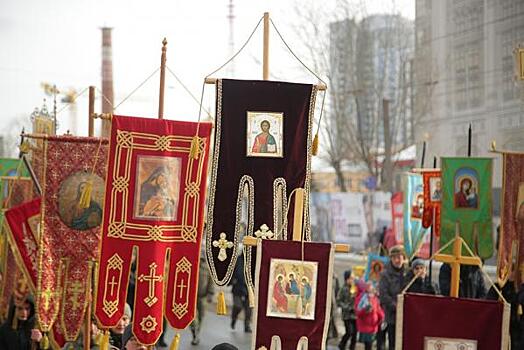 В крестном ходе в Екатеринбурге поучаствовали порядка 8 тысяч человек