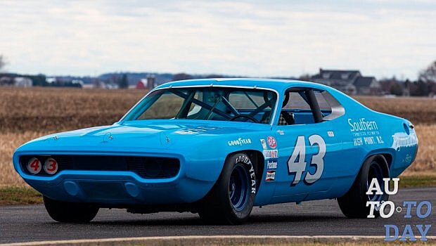 Гоночный Plymouth Road Runner 1971 года оценен в 700 000 долларов