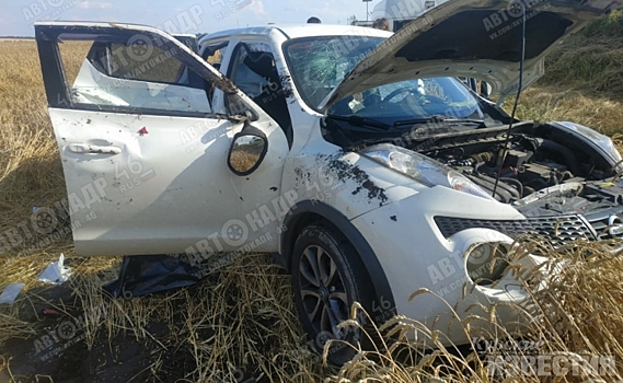В Курской области «Ниссан» съехал в кювет