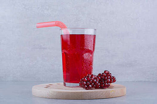 Врач Мухина: гранатовый сок поможет снизить давление