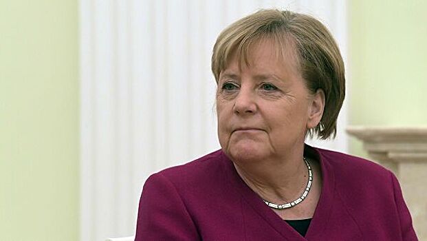 Меркель поздравила Дуду с переизбранием на пост президента Польши