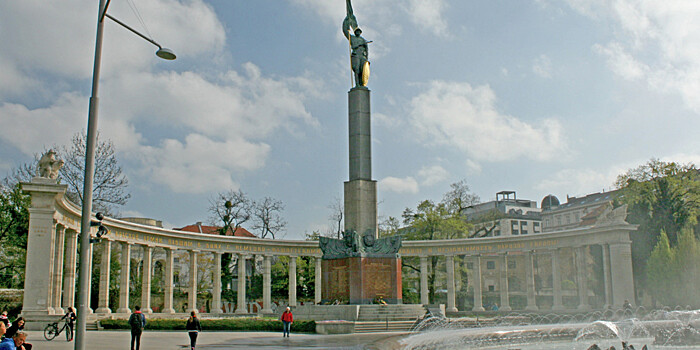 Посол в Австрии: Россия гордится, что памятник советским солдатам стал частью облика Вены