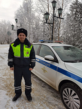 В Ямало-Ненецком автономном округе автоинспекторы оказали помощь водителям на загородной автодороге