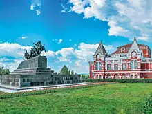 Чапаев в жизни и в бронзе: история самарского монумента