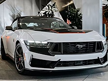 Ford построил уникальный кабриолет Mustang Dark Horse