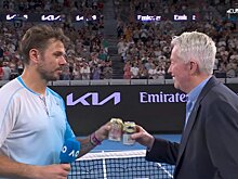 Вавринка выпил пиво с директором Australian Open после матча с Фрицем. Организаторы провели церемонию чествования чемпиона-2014