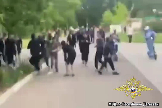 За последние два дня полиция задержала 67 подростков в Махачкале