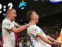 СМИ: Дзюба и Смольников будут зарабатывать в "Локомотиве" по 2,5 млн рублей в месяц