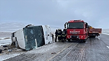 В аварии с туристическим автобусом в Турции погибли пять человек