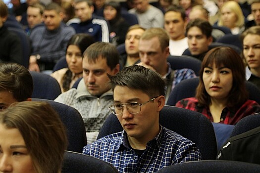 Челябинская «Единая Россия» провела открытую лекцию по «Зеленой экономике» для молодежи