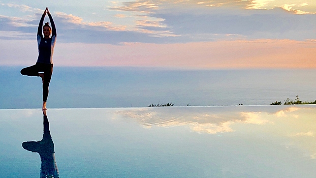 Врач Махова: йога при острой боли в шее может ухудшить состояние