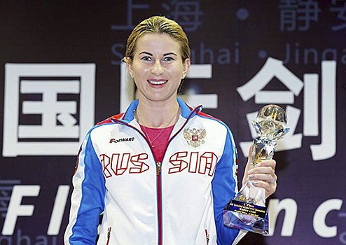Армейская рапиристка Инна Дериглазова выиграла этап Кубка мира по фехтованию в Шанхае
