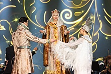 В Севастопольском театре имени Луначарского поставили "Сказку о царе Салтане"