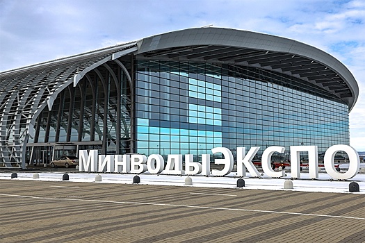 В РФ представили первую крытую кресельную канатную дорогу