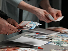 Россиянам в 2025 году поднимут зарплату: кого это коснется?