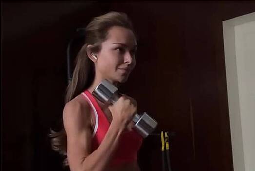 Дочь Дмитрия Маликова показала видео с тренировкой на фоне обвинений в анорексии