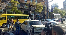Митингующие в Ереване блокируют центральные улицы