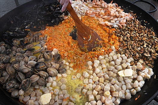 В РФ мощности производства рыбного корма до 2027 году превысят 220 тыс. тонн в год