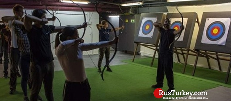 Турецкие спортсмены учат венгров стрельбе из лука
