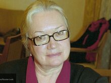 Людмила Полякова упала в обморок на похоронах Клюева