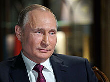 Путин поздравил педагогов с Днем учителя