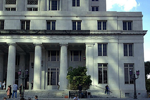 Адвокат загорелся в суде при слушании дела о поджоге