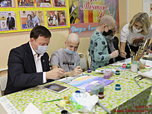 Спикер Заксобрания Приморья принял участие в акции «Рисую! Мечтаю! Живу!»