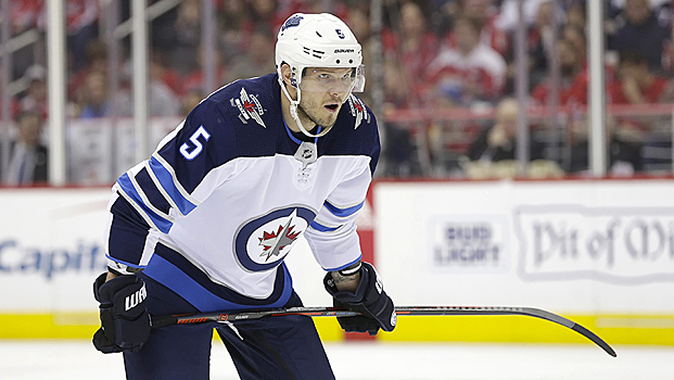 «Вегас» выиграл у «Виннипега» и вышел вперед в серии плей-офф НХЛ