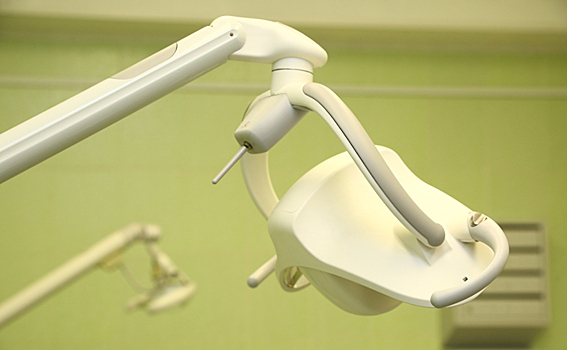 Инструмент в зубе ребенка оставили стоматологи