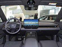 Новый седан Toyota с пневмоподвеской и креслами невесомости уже скоро в продаже