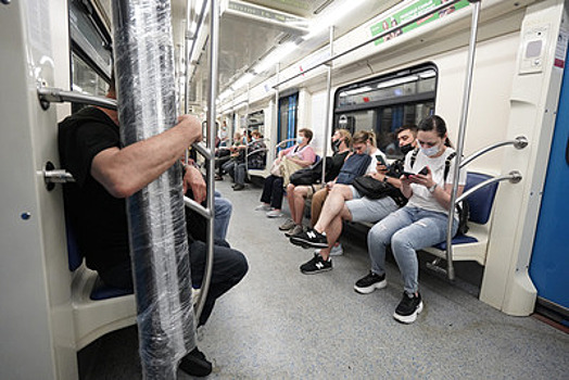 В Госдуме выступили против предложения выделить для женщин отдельные вагоны в метро