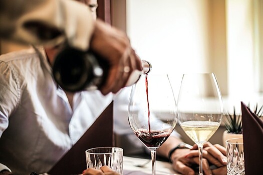 Роскачество дало рекомендации по выбору вина в ресторанах